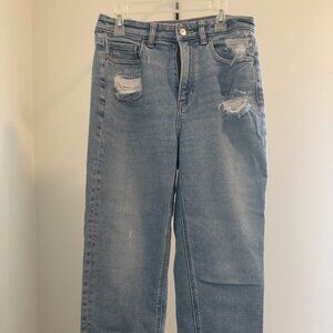 American Eagle Mom jeans size 4 Short